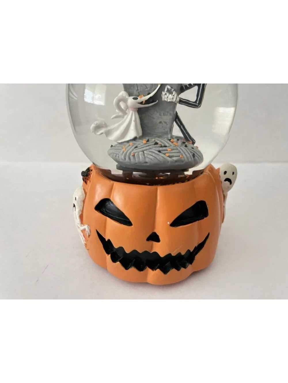 Tim Burtons The Night Before Christmas Halloween Musical Snow Globe